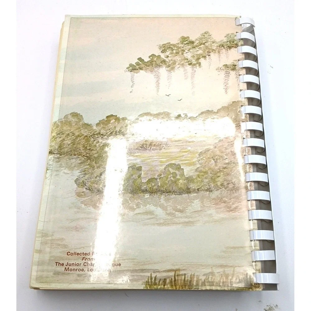 The Cotton Country Collection Cookbook 1976 6th Print  Monroe La  Vintage NOS